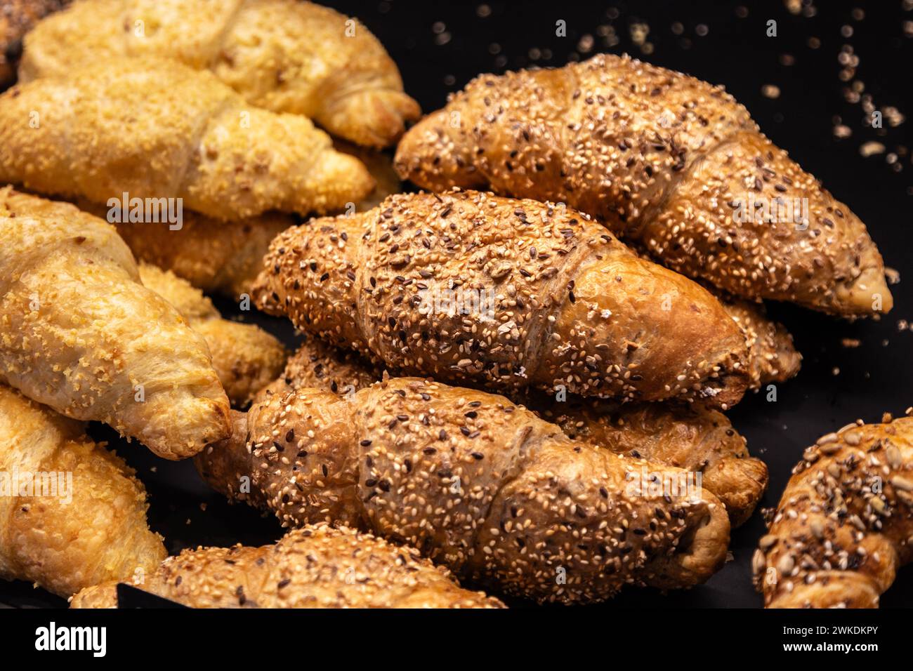 Gipfel integrale (croissant svizzero a Bäckerei-Konditorei Steininger Vollkorn-Gipfel, Matten bei Interlaken, Svizzera Foto Stock