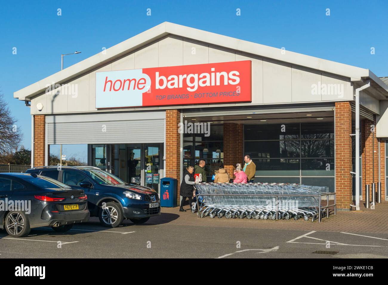 Una filiale del negozio di varietà britannico Home Bargains a King's Lynn, Norfolk. Foto Stock