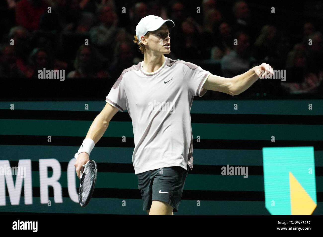 Jannik Sinner dell'Italia contro Alex de Minaur dell'Australia, finale durante l'ABN AMRO Open 2024, torneo di tennis ATP 500 il 18 febbraio 2024 a Rotterdam, Paesi Bassi Foto Stock