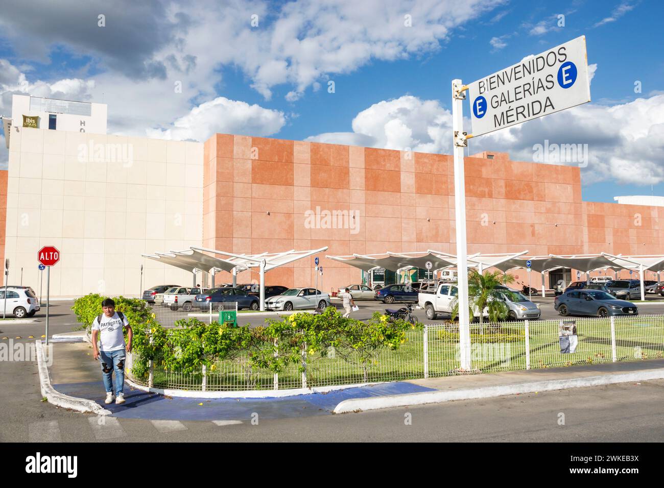 Merida Mexico, zona industriale, Galerias Merida store store, business business, mercanti mercanti mercati mercato, vendita, acquisto, shopping Foto Stock
