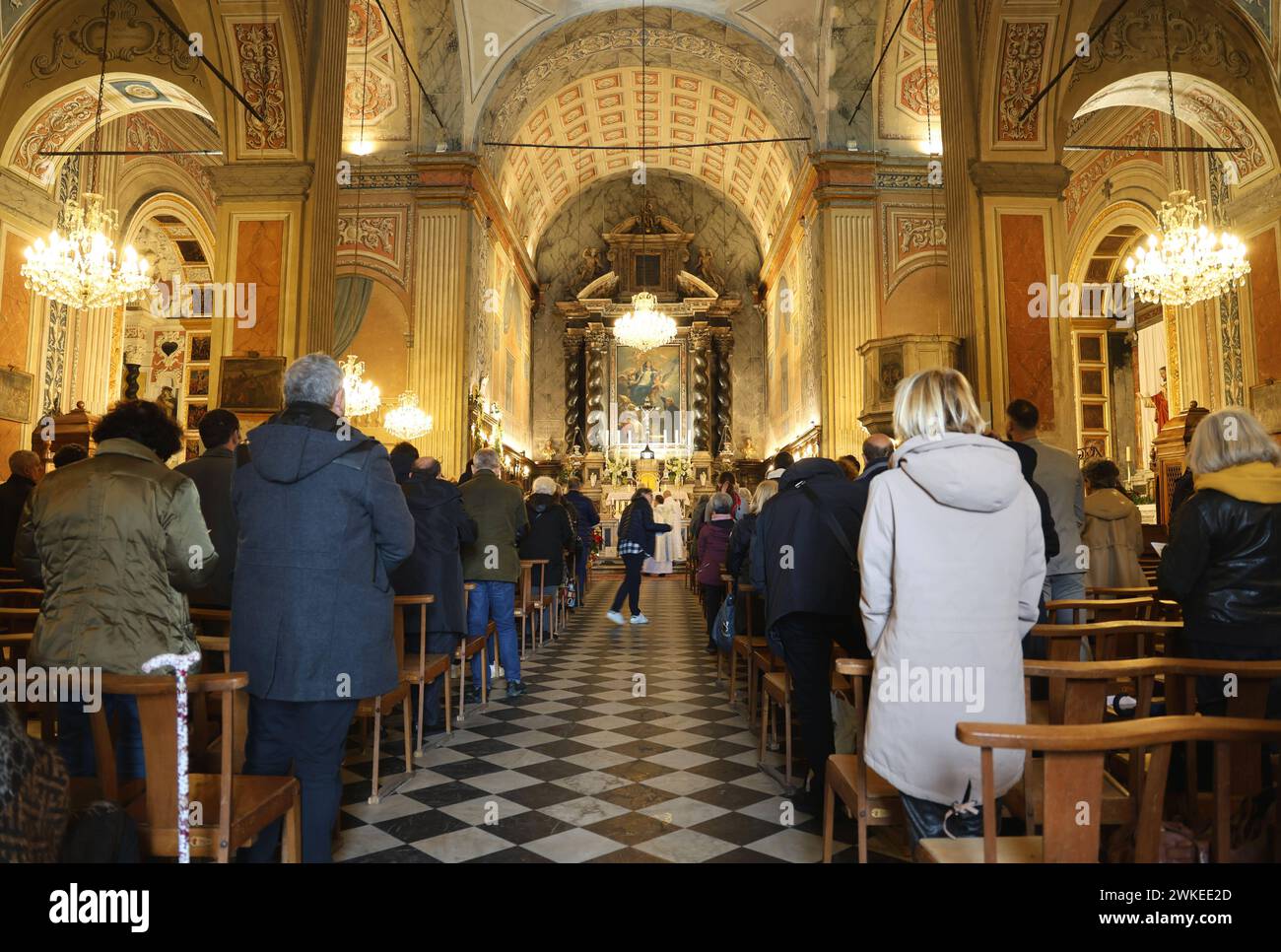 Korsika 11.02.2024, Ajaccio, Messe in der Kathedrale Notre-Dame-de-l assunzione, auch la Madonuccia / Santa Maria Assunta - hier wurde Napoleon Bonaparte getauft *** Corsica 11 02 2024, Ajaccio, messa nella Cattedrale di Notre Dame de l'Assunta, anche la Madonuccia Santa Maria Assunta dove Napoleone Bonaparte fu battezzato Foto Stock