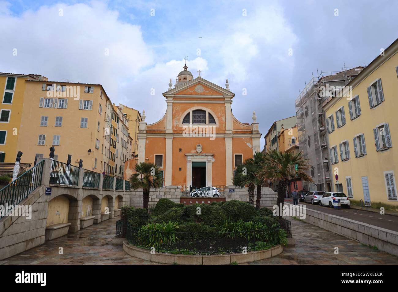 Korsika 11.02.2024, Ajaccio, Turm der Kathedrale Notre-Dame-de-l Assomption, auch la Madonuccia / Santa Maria Assunta - hier wurde Napoleon Bonaparte getauft *** Corsica 11 02 2024, Ajaccio, torre della cattedrale Notre Dame de l'Assunta, anche la Madonuccia Santa Maria Assunta qui Napoleone Bonaparte fu battezzato Foto Stock
