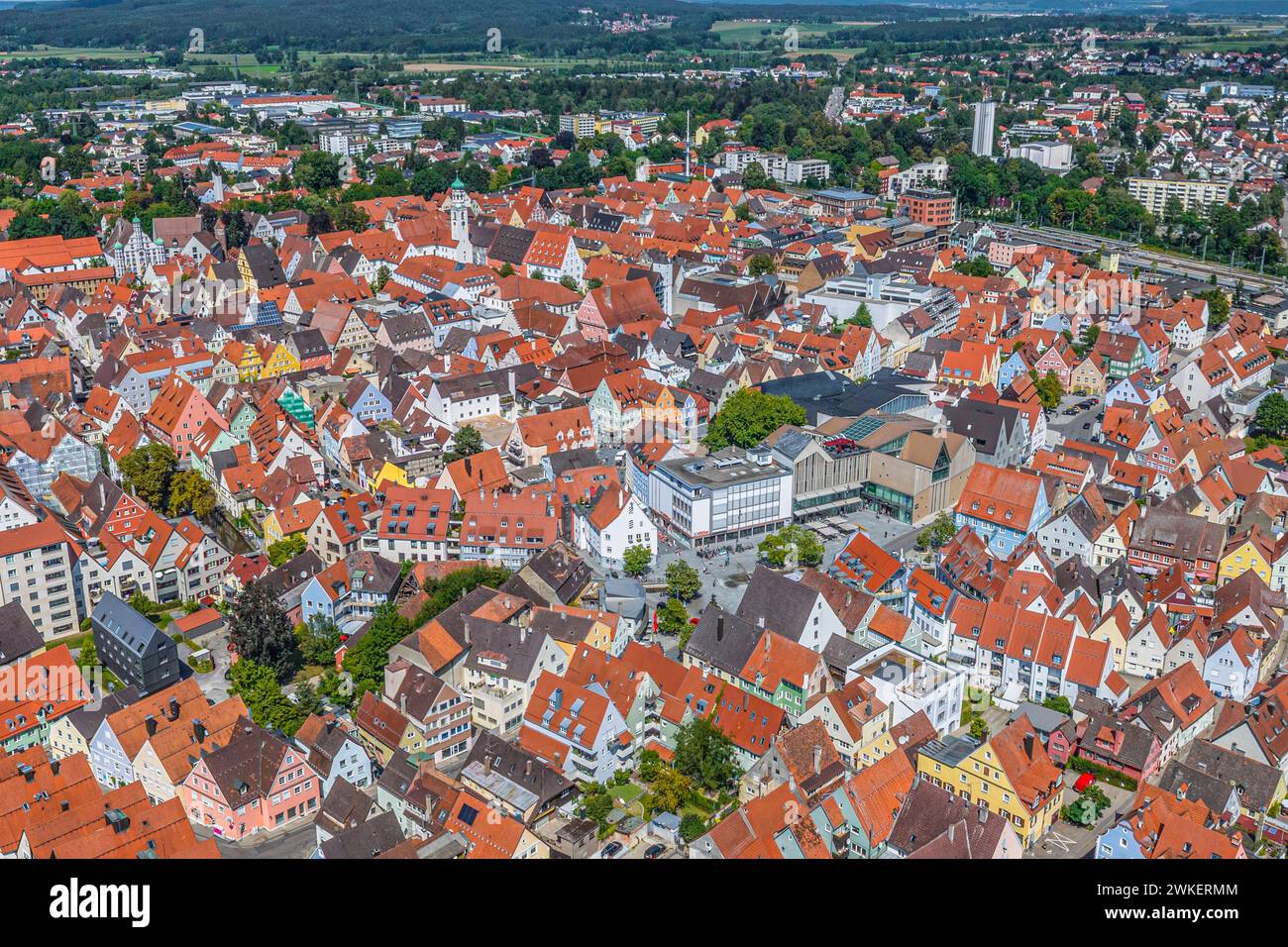 Die kreisfreie Stadt Memmingen im Unterallgäu im Luftbild Ausblick auf die frühere Reichsstadt Memmingen in der Region do Memmingen Kaisergraben Bayer Foto Stock