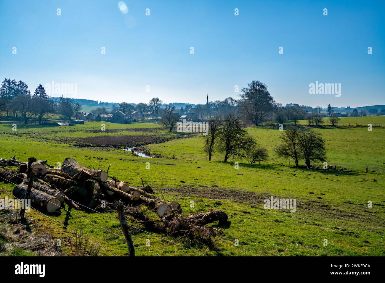 Piccolo villaggio nelle Ardenne, Belgio Foto Stock