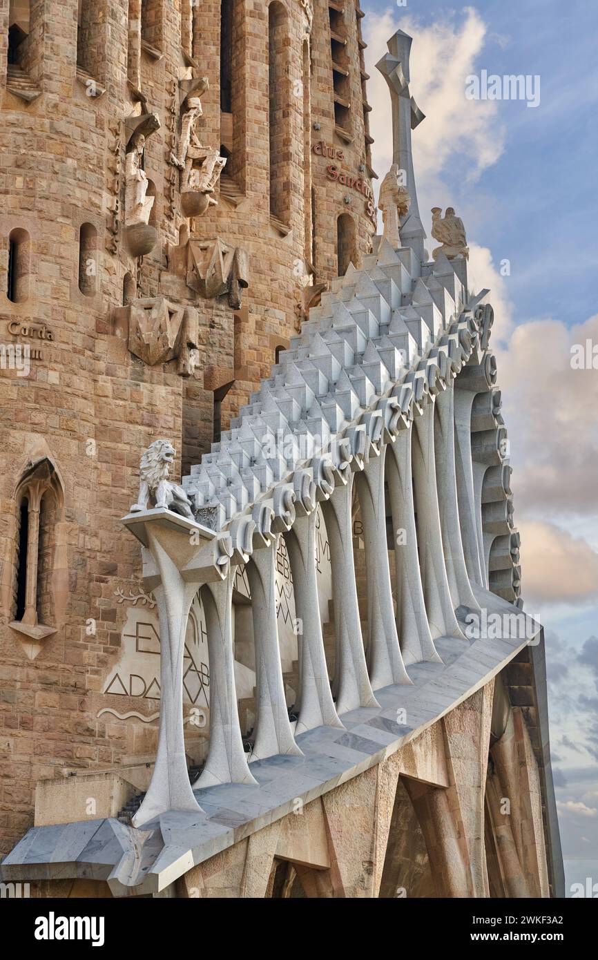 Fachada de la Pasión, Basilica della Sagrada Familia. Barcellona. Spagna. La Basilica e la Chiesa espiatoria della Sacra famiglia è un grande cattolico romano Foto Stock