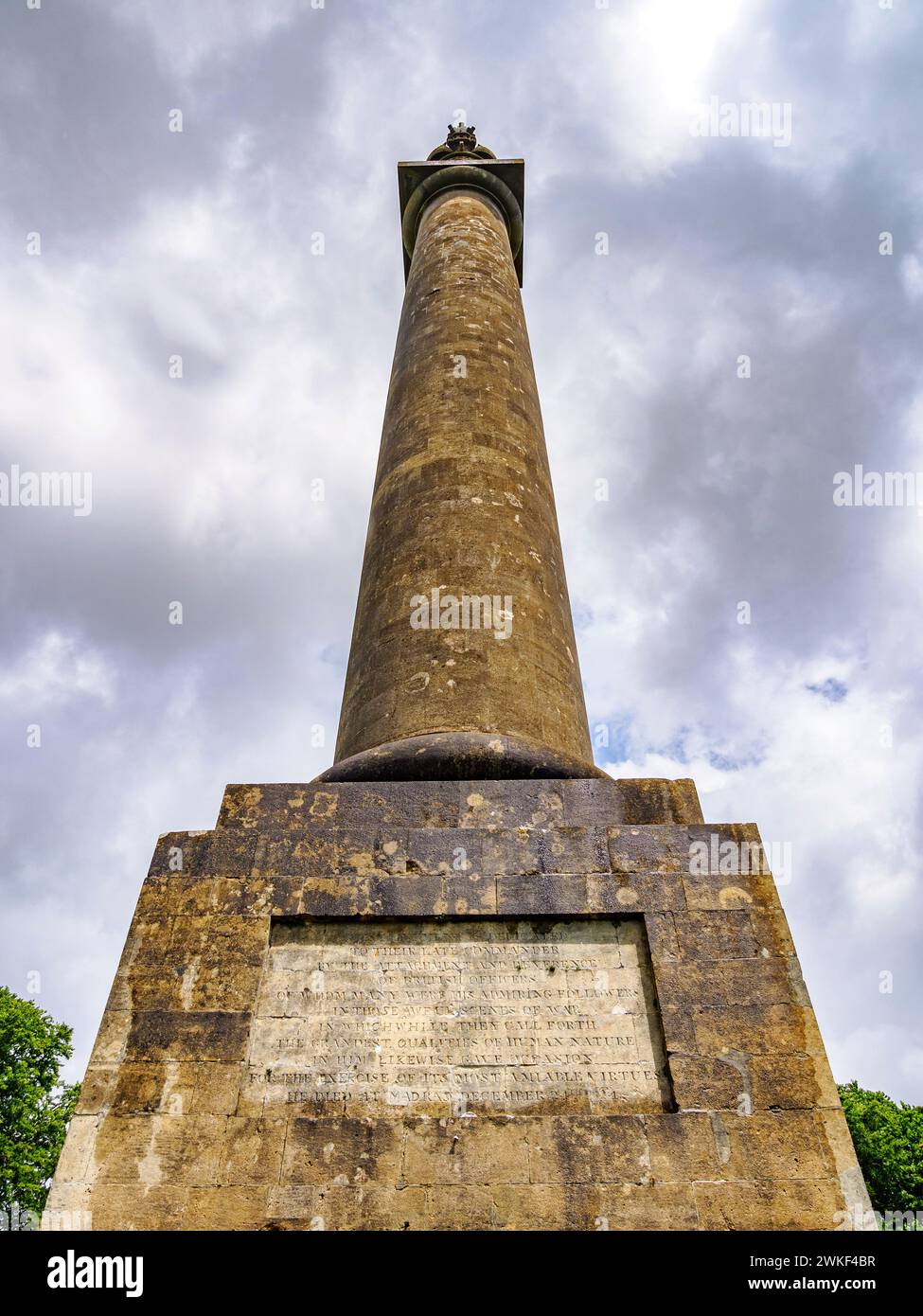 Monumento commemorativo all'ammiraglio Hood dedicato a Sir Samuel Hood, una colonna dell'ordine toscano sulle Polden Hills vicino a Compton Dundon nel Somerset, Regno Unito Foto Stock