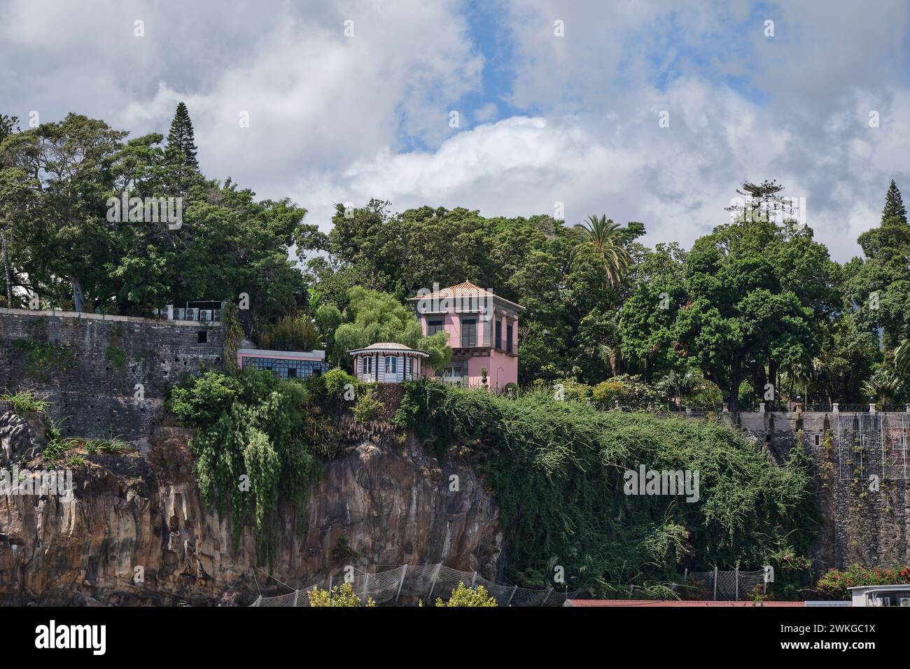 Vista della baia di Funchal dal traghetto Foto Stock