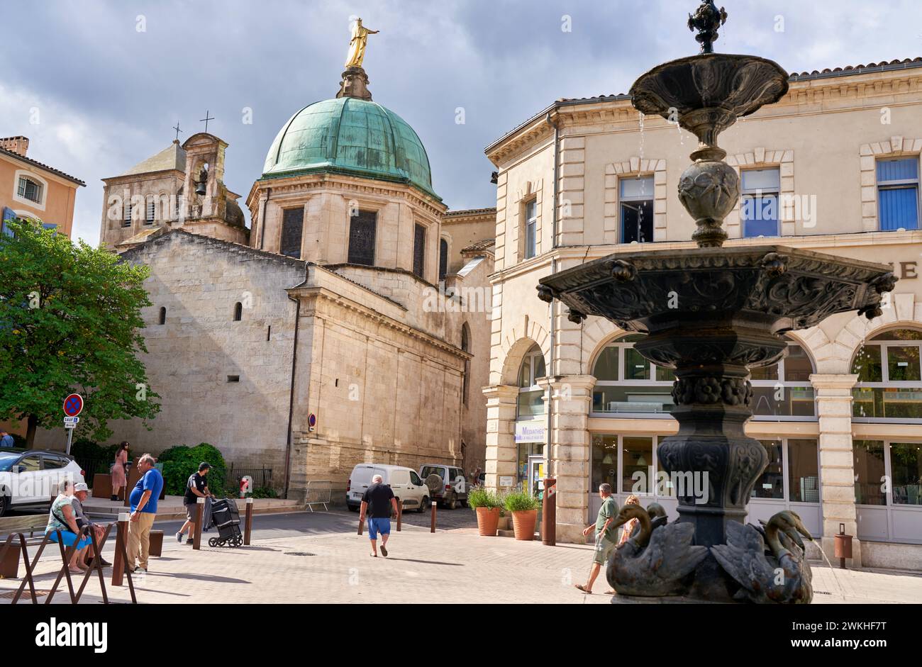 Cathédrale, Place Carnot, Apt, Vaucluse, Provence-Alpes-Côte d’Azur, Francia, Europa Foto Stock