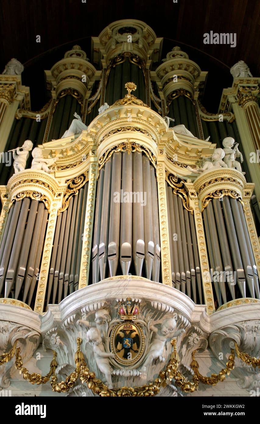 L'organo si trova nella chiesa di Sint-Stevenskerk, Nimega, provincia olandese di Gheldria, Paesi Bassi Foto Stock