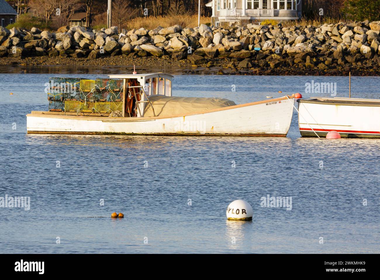 Barche ancorate a Rye Harbor a Rye, New Hampshire, la mattina presto. Foto Stock