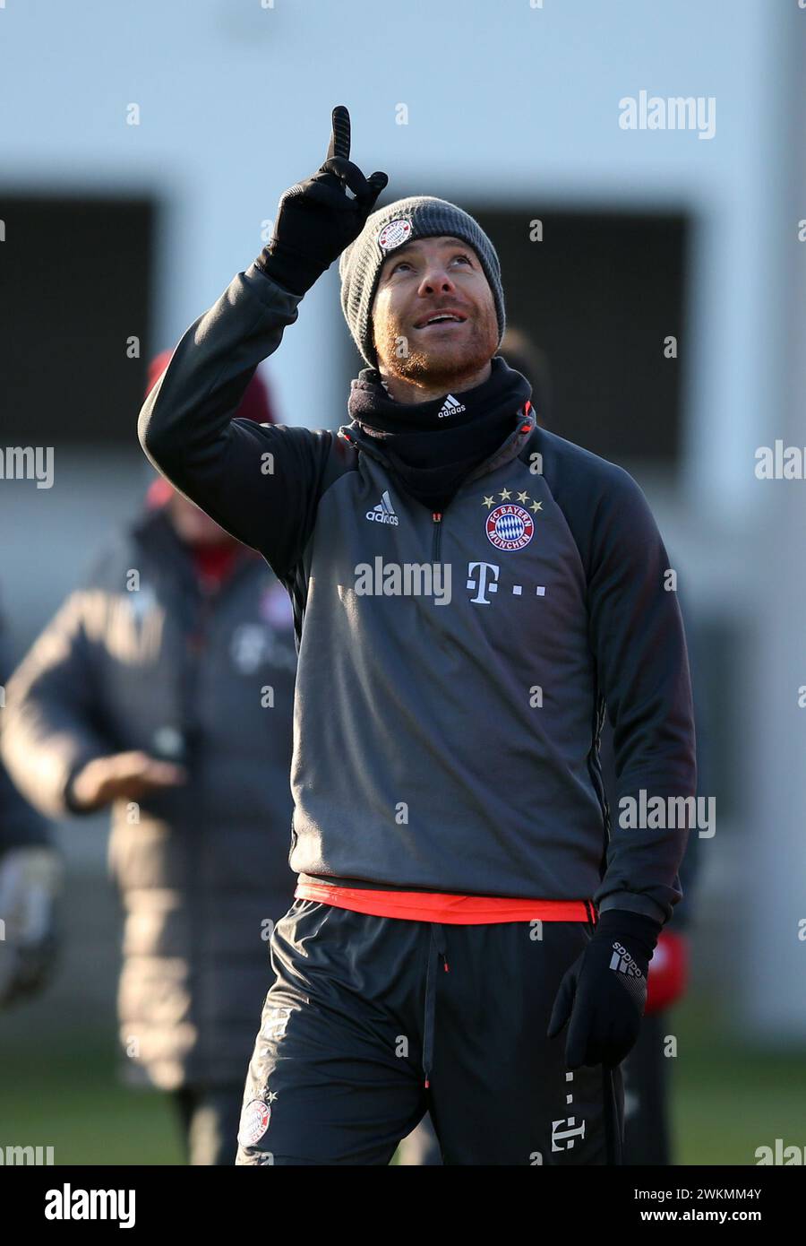 Xabi Alonso FC Bayern MŸnchen FC Bayern MŸnchen allenamento 1 Fussball Bundesliga Saison 2016 / 2017 © diebilderwelt / Alamy Stock Foto Stock