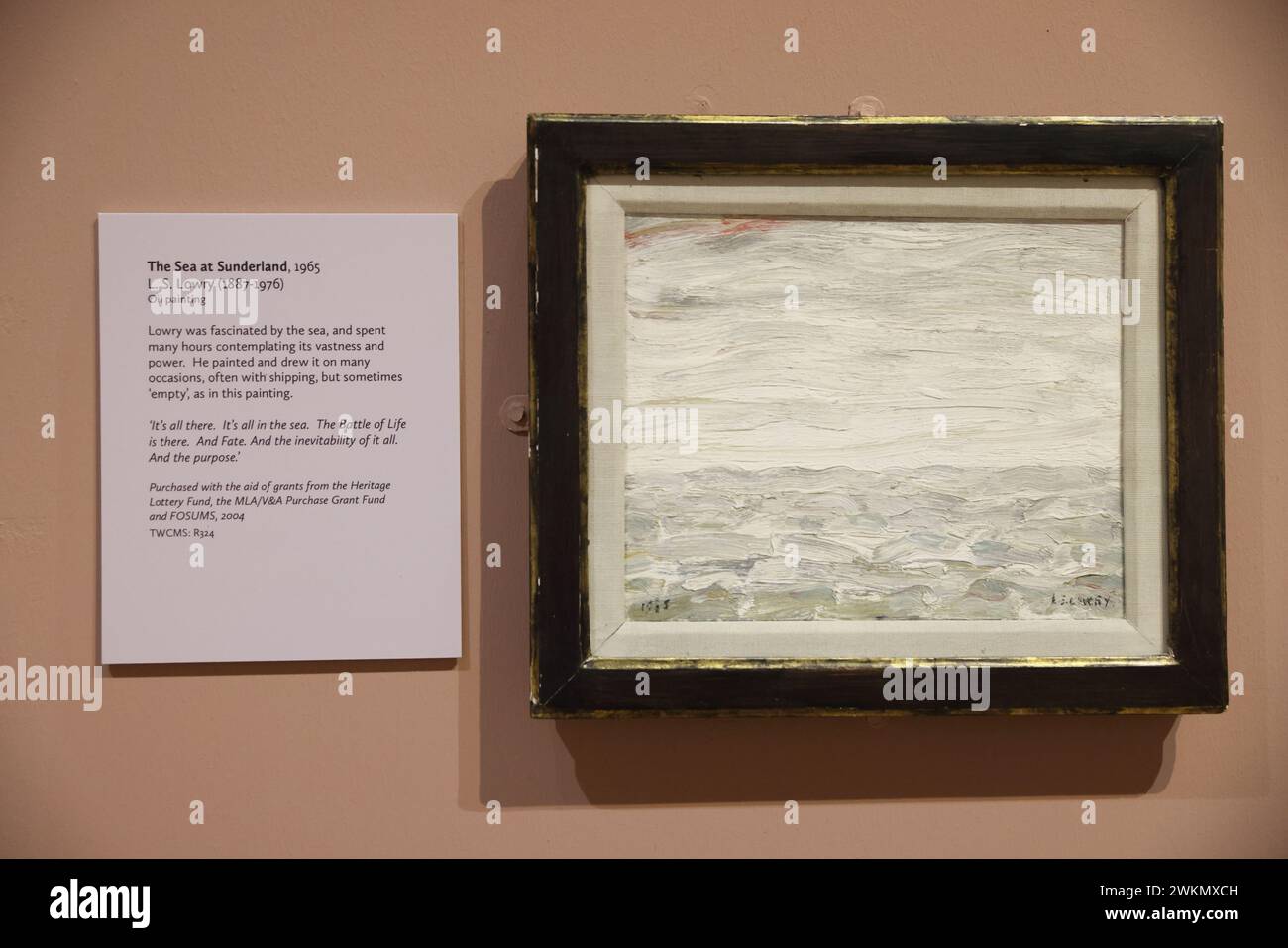 Quando si trovava a Sunderland, l'artista L.S. Lowry visitava spesso il Museum & Art Gallery, che ora ospita una collezione dei suoi dipinti, a Tyne&Wear, Inghilterra settentrionale. Foto Stock