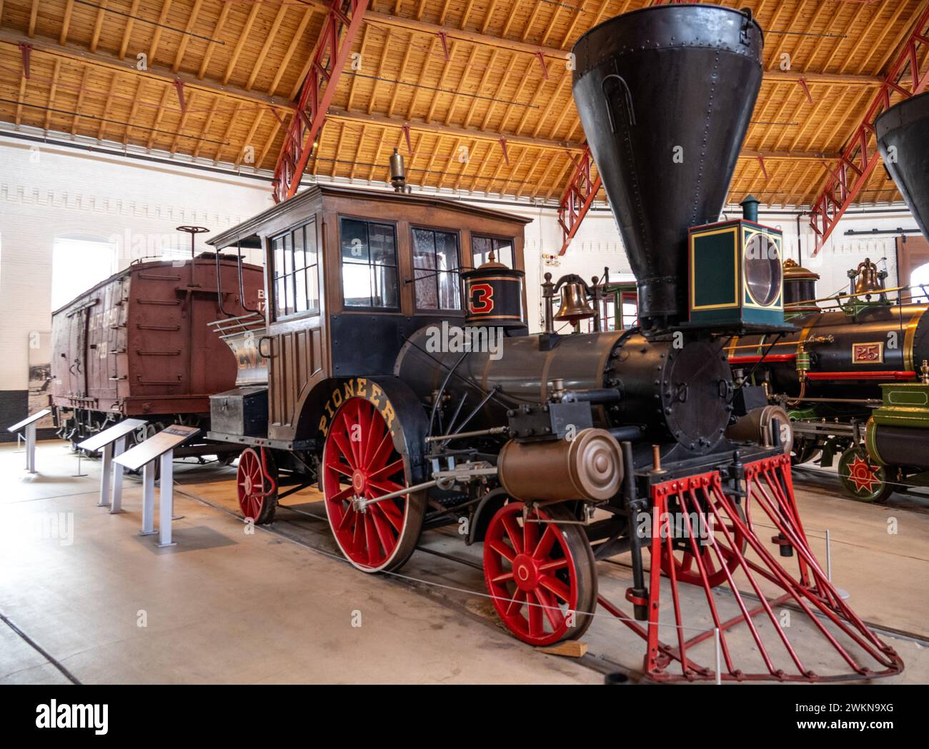 Locomotiva C.V.R.R. No. 13 "Pioneer" al B&o Railroad Museum di Baltimora. Costruito da Seth Wilmarth di South Boston, Massachusetts. Una ruota singola Foto Stock