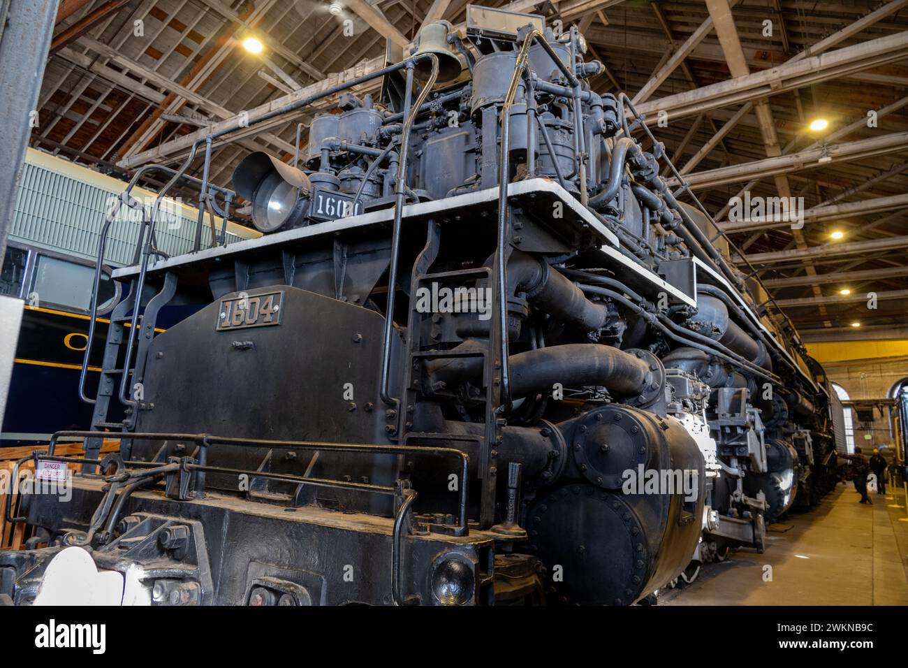 C&o No. 1604 "Allegheny" presso il B&o Railroad Museum. Utilizzato durante la seconda guerra mondiale per estrarre carbone attraverso le montagne della Virginia Occidentale. Inoltre, ha raggiunto velocità di 70 km/h per Foto Stock