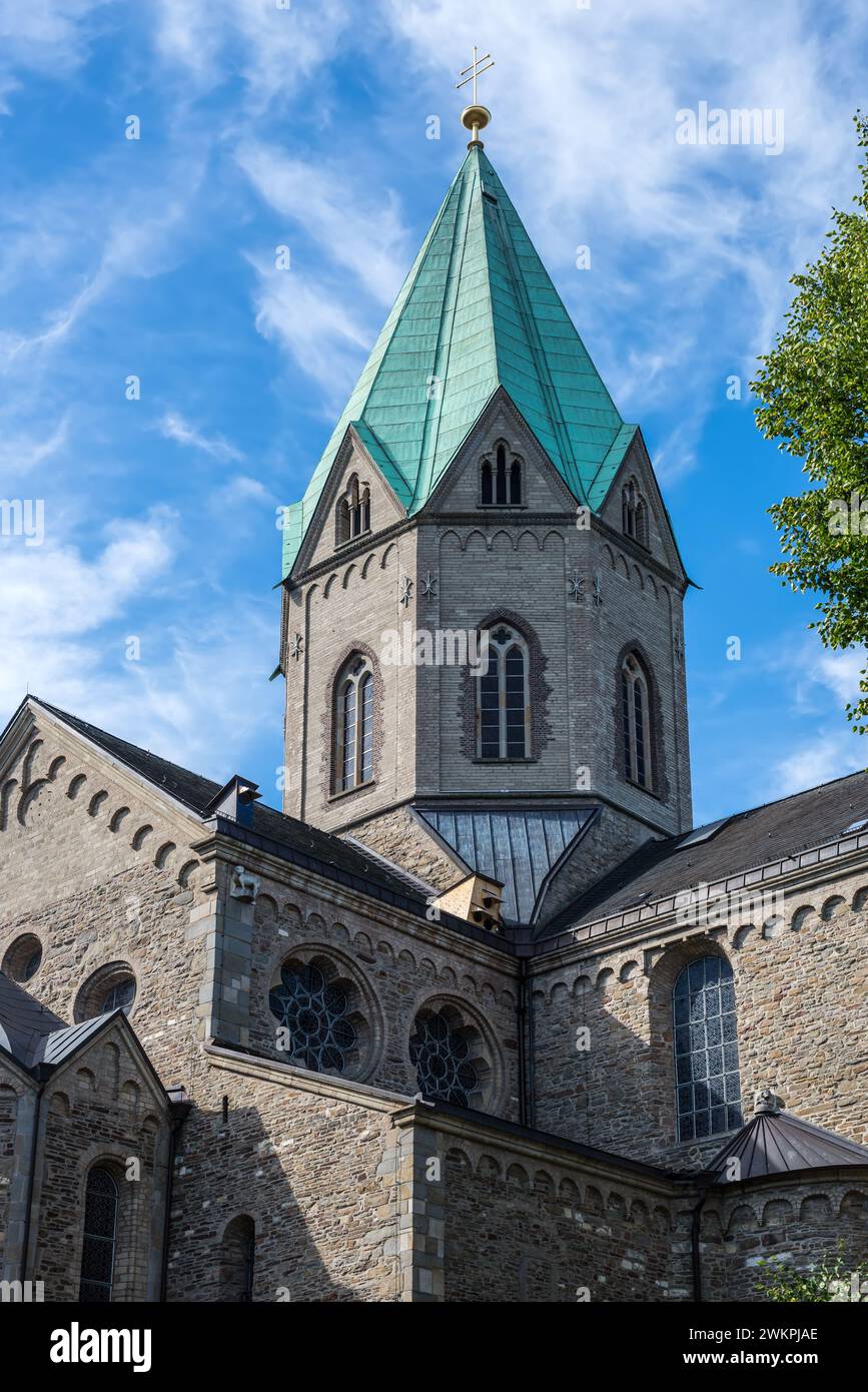 Basilica di San Ludgerus, chiesa abbaziale, con il santuario di San Ludgerus, nella cripta, a Essen-Werden, Renania settentrionale-Vestfalia, Germania Foto Stock