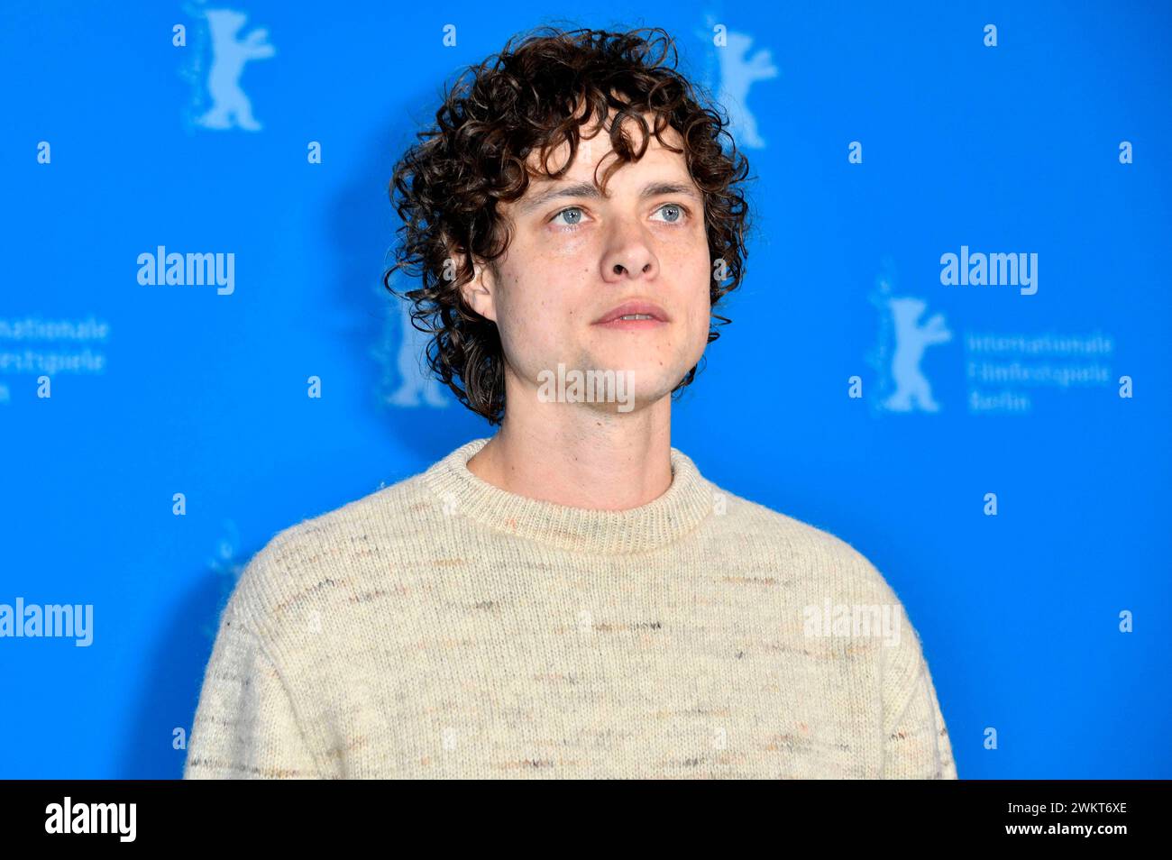 Douglas Smith beim Photocall zum Kinofilm Seven Veils auf der Berlinale 2024 / 74. Internationale Filmfestspiele Berlin im Hotel Grand Hyatt. Berlino, 22.02.2024 *** Douglas Smith al photocall per il lungometraggio Seven Veils al Berlinale 2024 74 Berlin International Film Festival presso l'Hotel Grand Hyatt Berlin, 22 02 2024 foto:Xn.xKubelkax/xFuturexImagex Veils_4267 Foto Stock