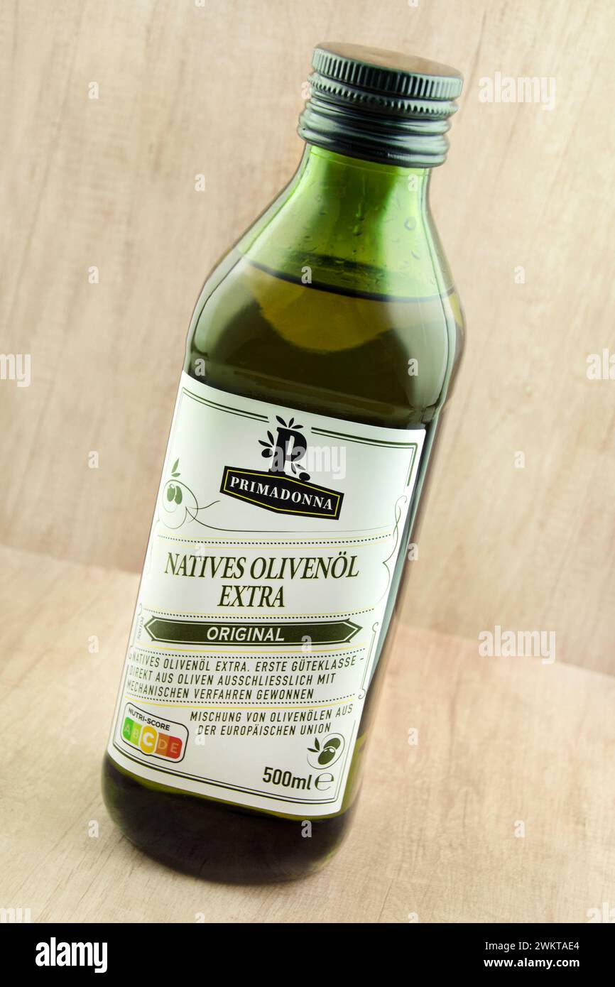 1 nativi Flasche Olivenöl Extra Original Primadonna Foto Stock
