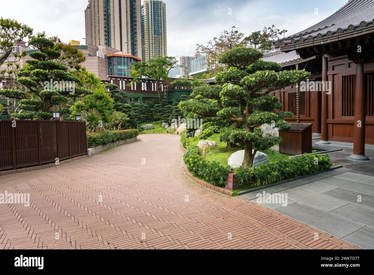 Hong Kong, 27 marzo 2019: Veduta del Giardino di Nan Lian durante una giornata nuvolosa Foto Stock