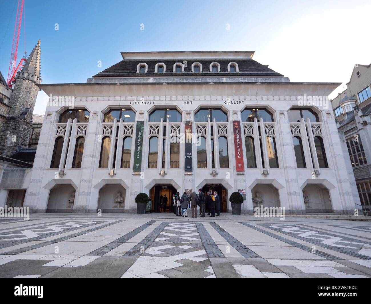 Guildhall Art Gallery, di fronte al Builidng, City of London, Regno Unito. La Guildhall Art Gallery ospita la collezione d'arte della City di Londra Foto Stock