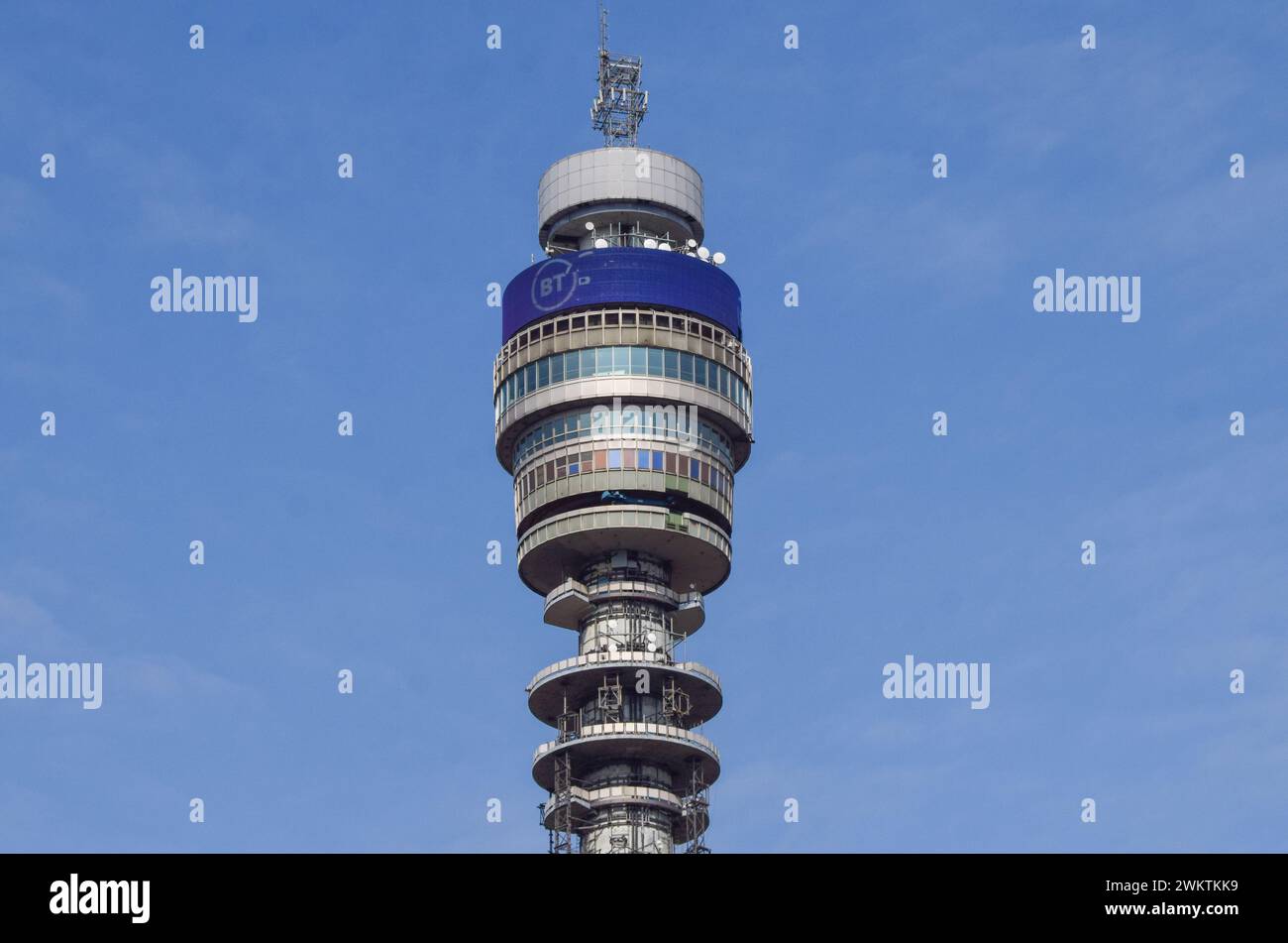 Londra, Regno Unito. 18 maggio 2023. Una vista generale della BT Tower nel centro di Londra. Credito: Vuk Valcic/Alamy Foto Stock