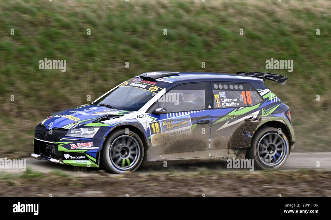 Sint Truiden, Belgio. 22 febbraio 2024. Il belga Thibaud Mazuin e il belga Samuel Maillen nella loro Skoda Fabia R5 Evo 2 nella foto in azione durante la prova di Shakedown prima dell'evento Haspengouw Rally di questo fine settimana, giovedì 22 febbraio 2024 a Sint-Truiden, la prima tappa del Campionato Rally belga. BELGA PHOTO LUC CLAESSEN credito: Belga News Agency/Alamy Live News Foto Stock