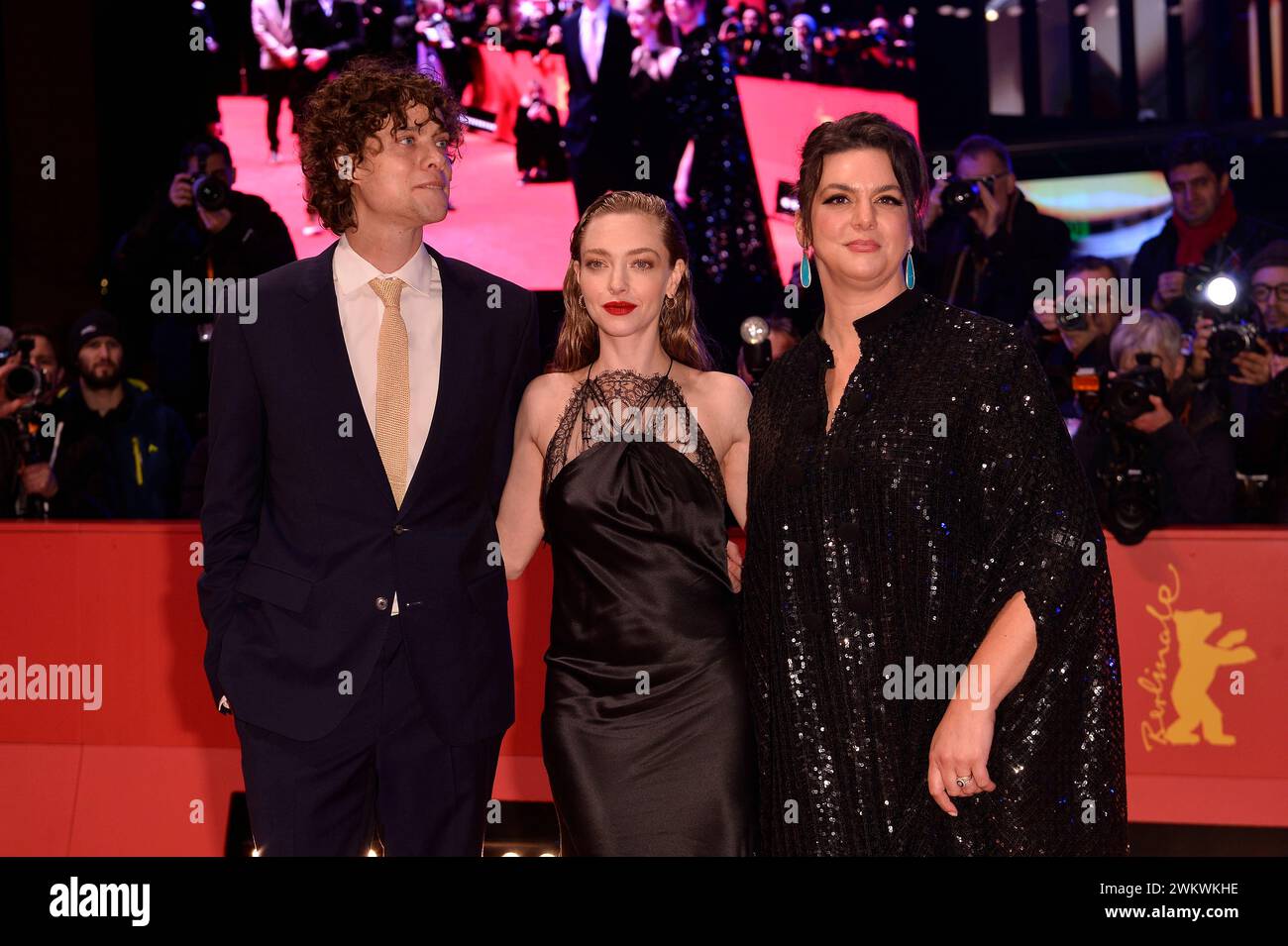 Douglas Smith , Amanda Seyfried und Ambur Braid bei der Seven Veils Premiere bei den 74. Internationalen Filmfestspielen a Berlino 22.02.2024 *** Douglas Smith , Amanda Seyfried e Ambur Braid alla premiere Seven Veils al Berlin International Film Festival 74 22 02 2024 Foto Stock