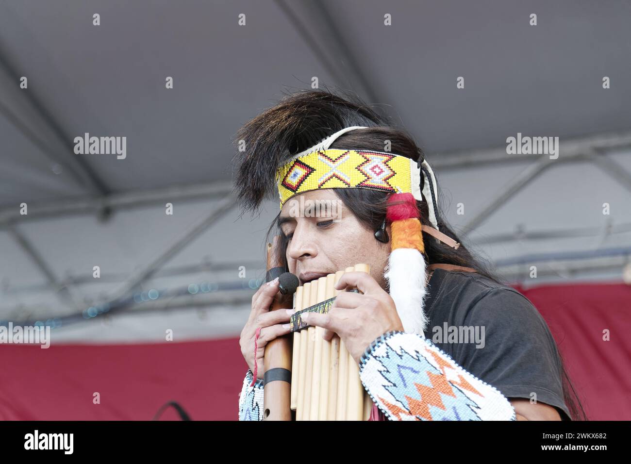 La Courneuve, Francia. 13 settembre 2014. I peruviani si esibiscono sul palco al Fête de l'Humanité di la Courneuve, Francia Foto Stock