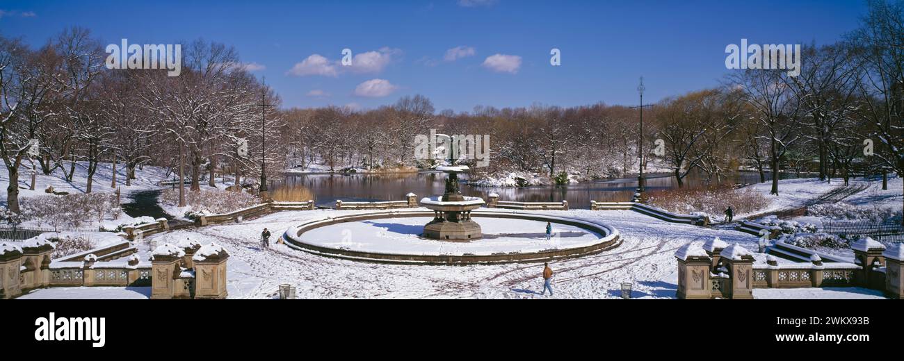Bethesda Fountain in the Snow, Central Park, New York City, New York, USA Foto Stock