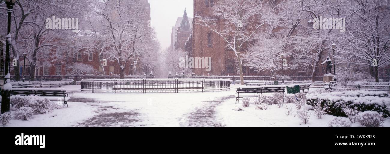 Washington Square Park in Snow, New York City, New York, USA Foto Stock