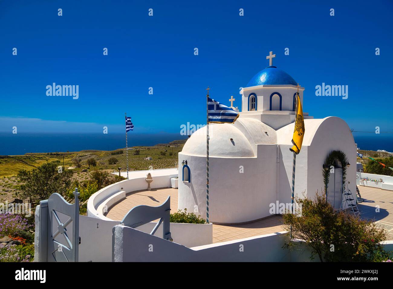 Santorini, Chiesa di San Raffaello, nel sud dell'isola, a ovest di Akrotiri, Cicladi, Grecia Foto Stock
