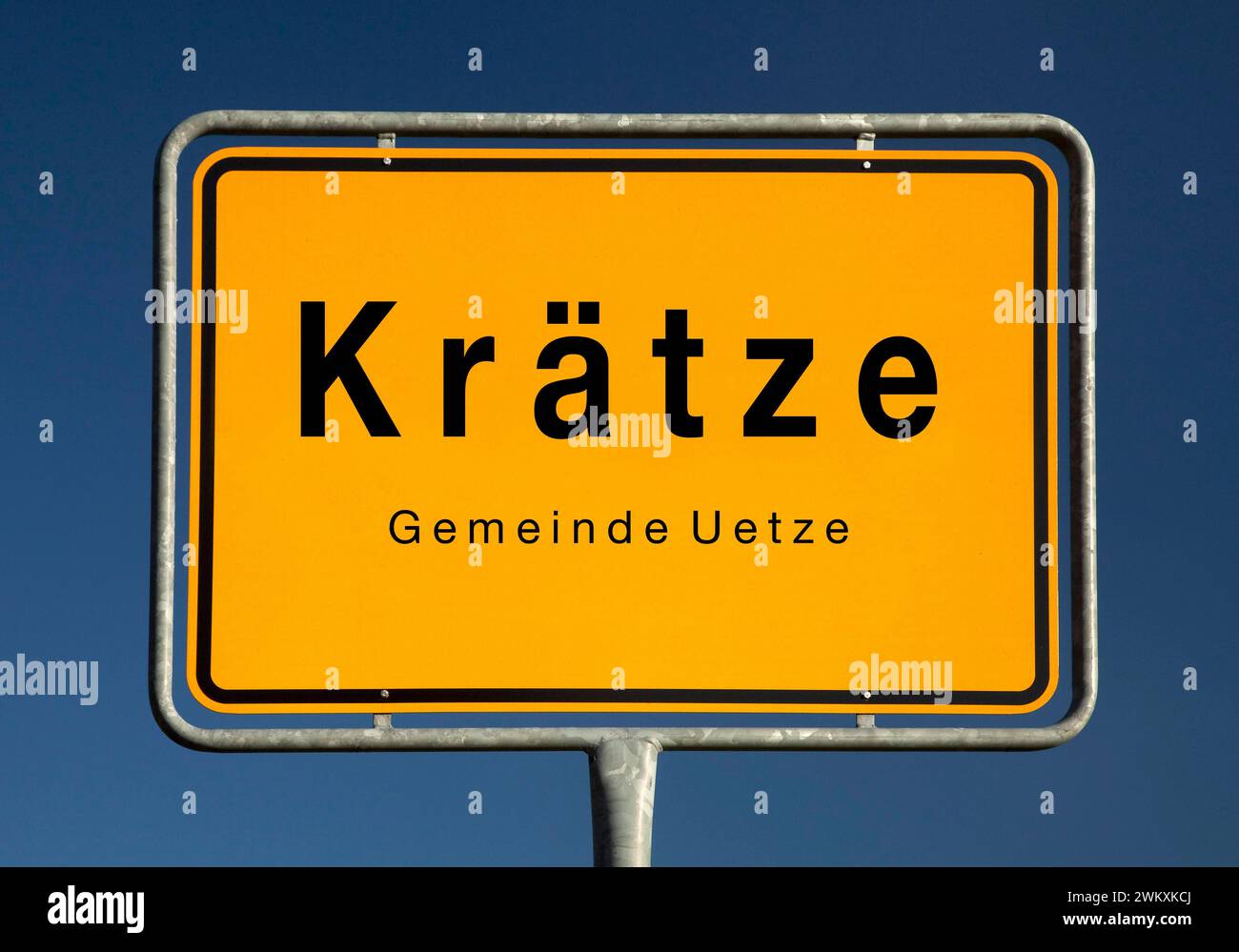 Cartello comunale Kraetze, distretto del comune di Uetze, regione di Hannover, bassa Sassonia, Germania Foto Stock