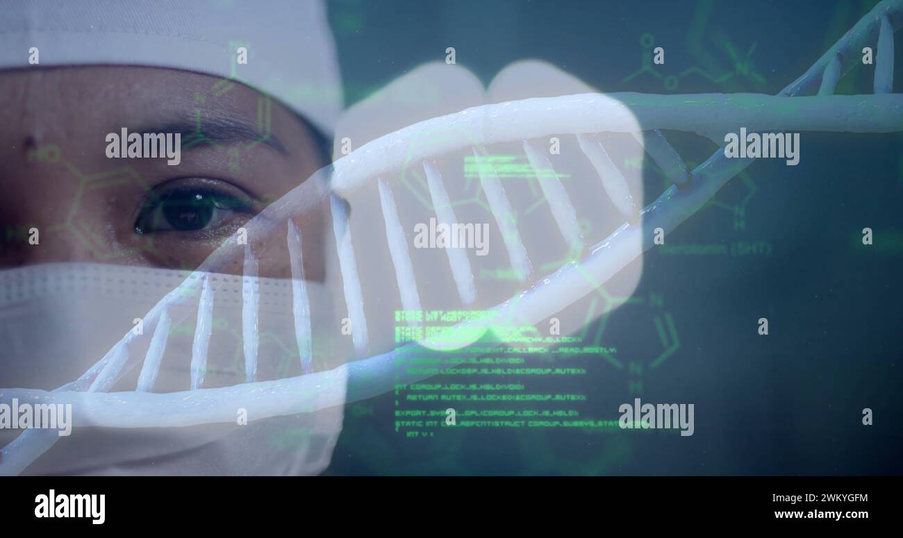Immagine del filamento di dna e trattamento dei dati su chirurgo asiatico femminile in ospedale Foto Stock