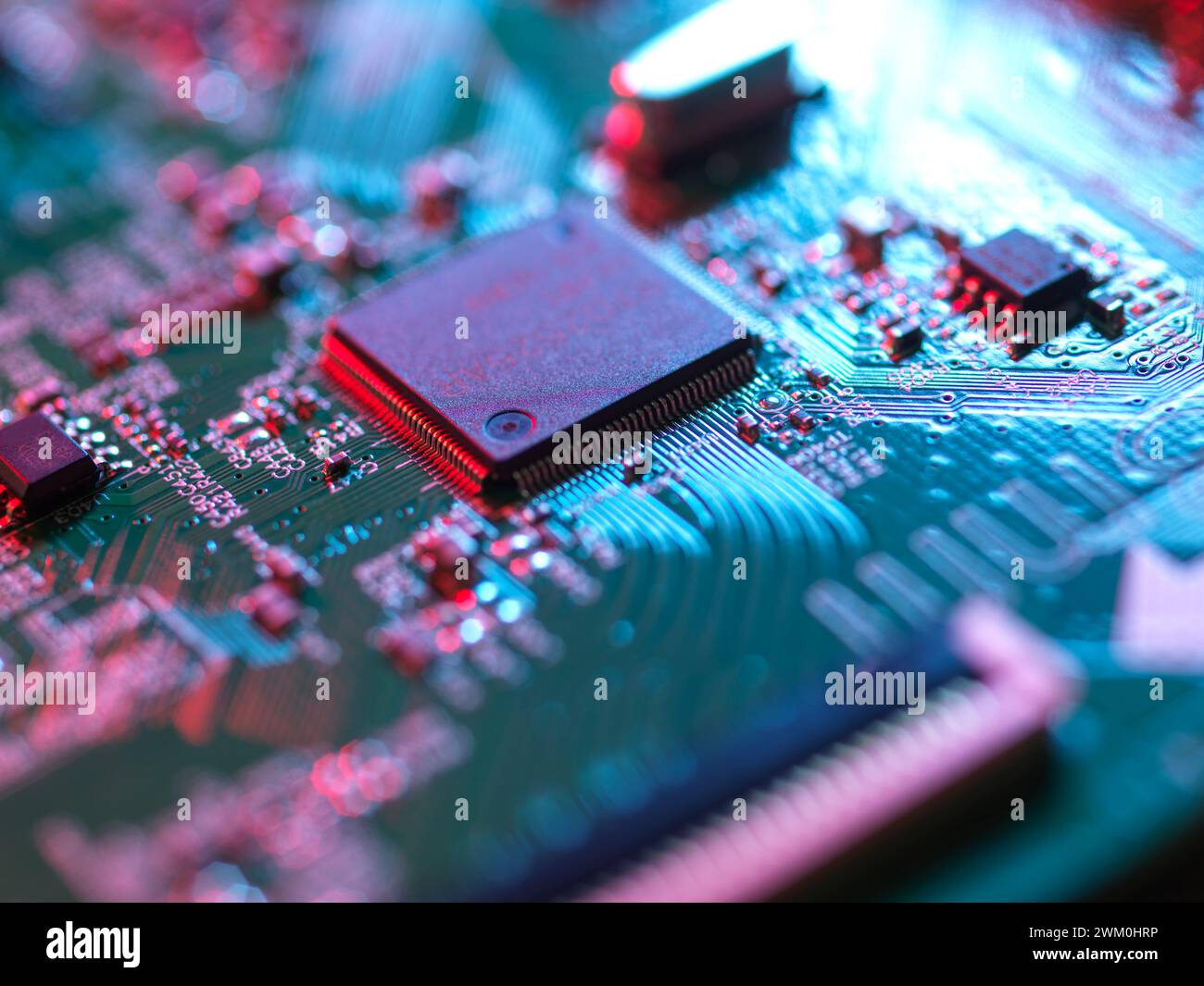 Chip del computer sulla scheda a circuito stampato Foto Stock