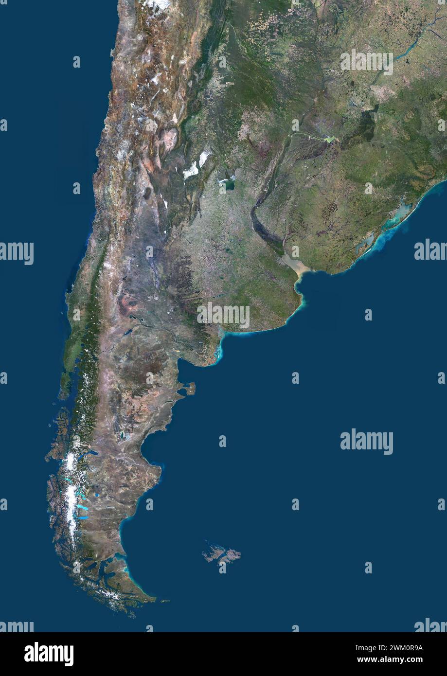 Immagine satellitare a colori della regione del cono meridionale del Sud America, che include i paesi di Uruguay, Argentina e Cile. Foto Stock