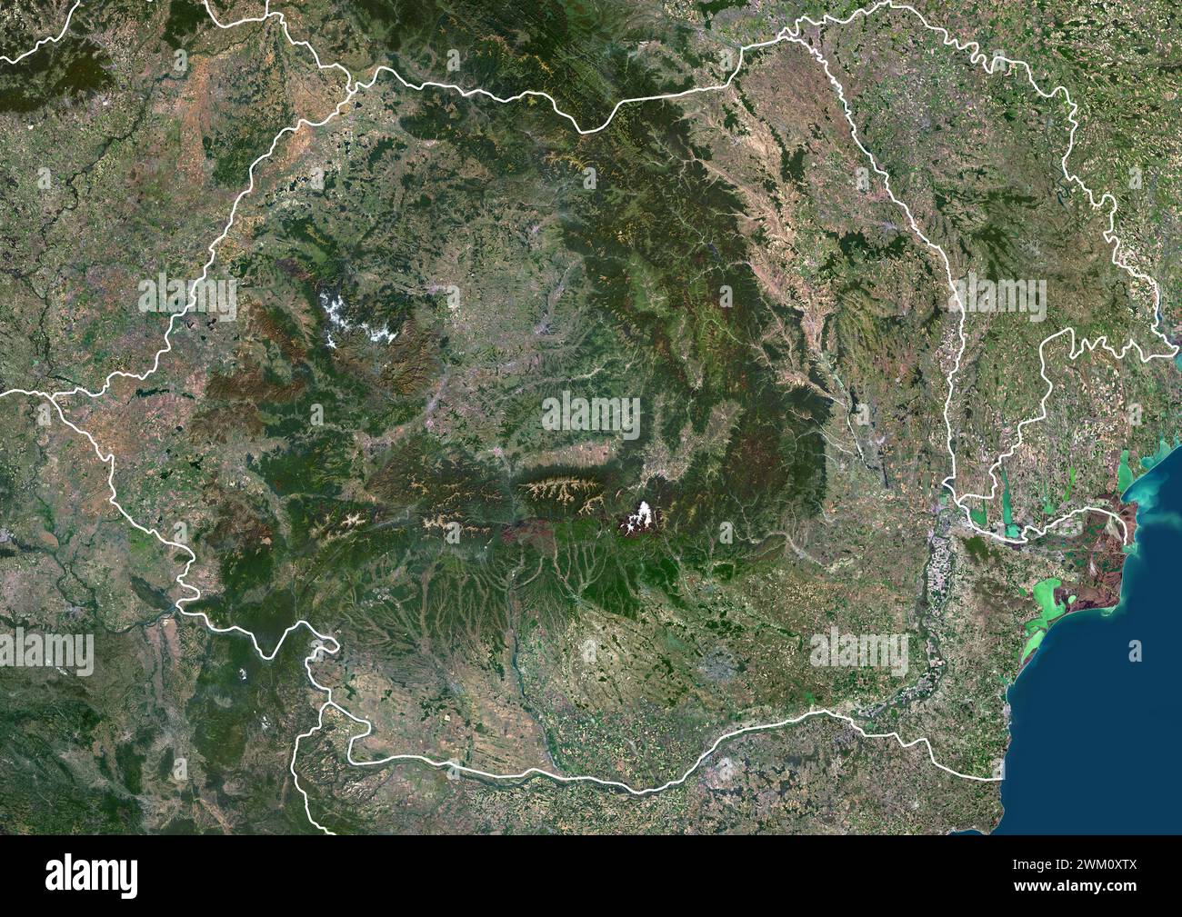 Immagine satellitare a colori della Romania e dei paesi limitrofi, con confini. Foto Stock