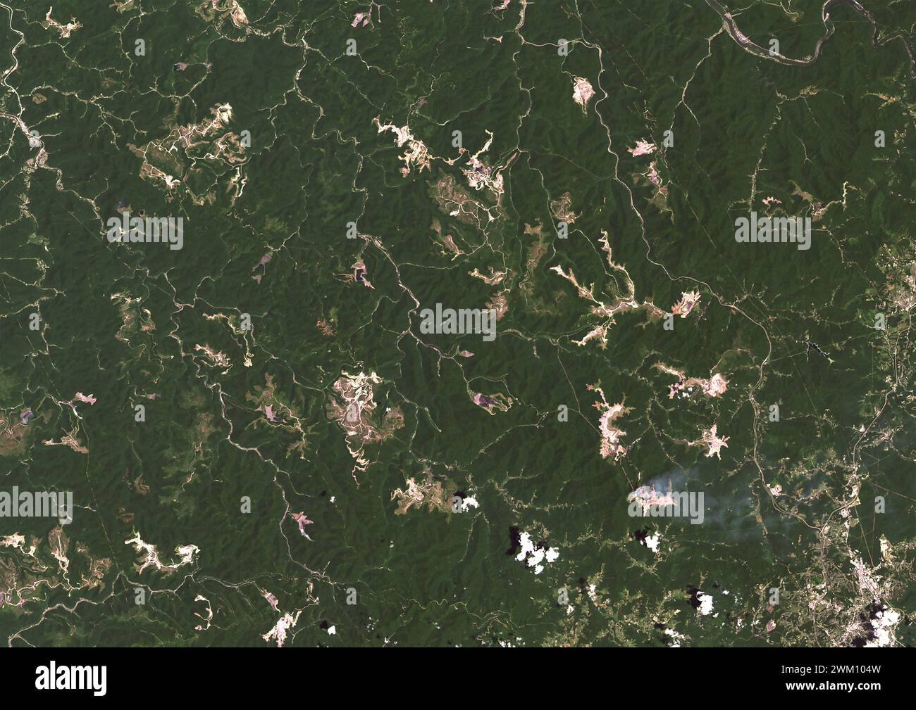 Immagine satellitare a colori delle miniere di carbone nel sud della Virginia Occidentale, USA nel 2022. Foto Stock
