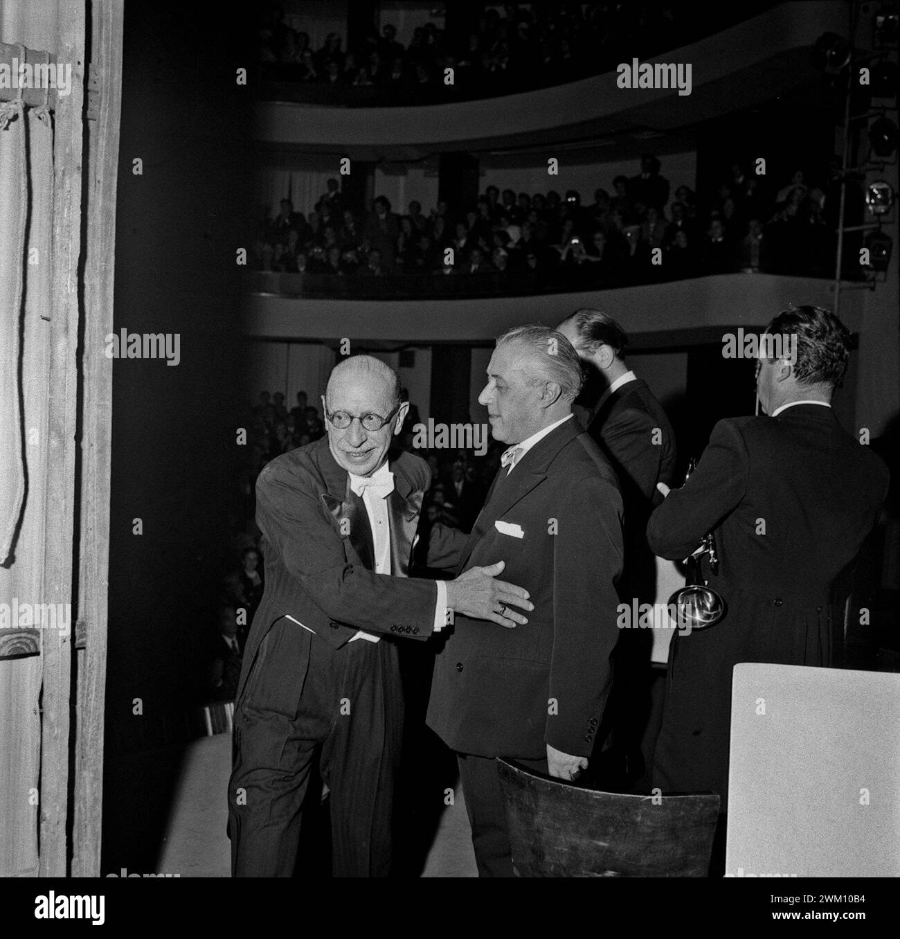 3824075 Igor Stravinsky; (add.info.: Roma 30-11-1956. Compositore musicale Igor Stravinsky / Roma 30-11-1956. Il compositore Igor Stravinskij - Archivio storico Marcello Mencarini); © Marcello Mencarini. Tutti i diritti riservati 2024. Foto Stock