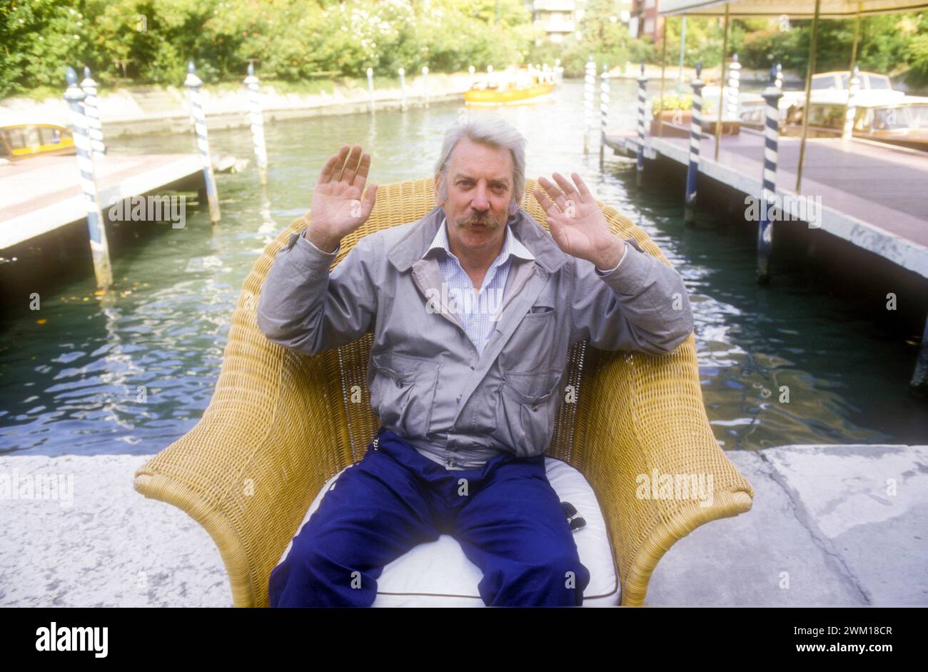 3833009 Donald Sutherland; (add.info.: Lido di Venezia, Mostra del Cinema di Venezia 1986. L'attore canadese Donald Sutherland / Lido di Venezia, Mostra del Cinema di Venezia 1986. L'attore Donald Sutherland); © Marcello Mencarini. Tutti i diritti riservati 2024. Foto Stock