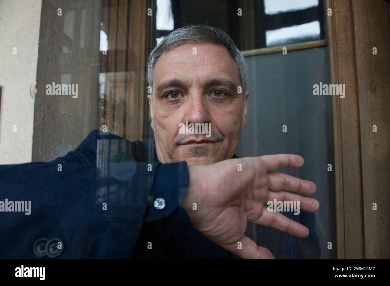 4065789 Lione, Quais du Polar 2017. Scrittore italiano Maurizio De Giovanni (foto); (add.info.: Lione; Lione, Francia; Francia, Palais de la BourseQuais du Polar 2017 Lione, Quais du Polar 2017. Lo scrittore Maurizio De Giovanni); © Marcello Mencarini. Tutti i diritti riservati 2024. Foto Stock