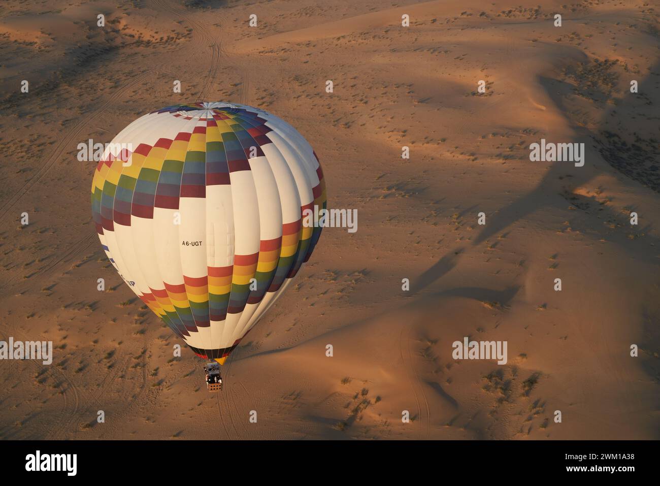 Volo in mongolfiera a Dubai, Emirati Arabi Uniti Foto Stock