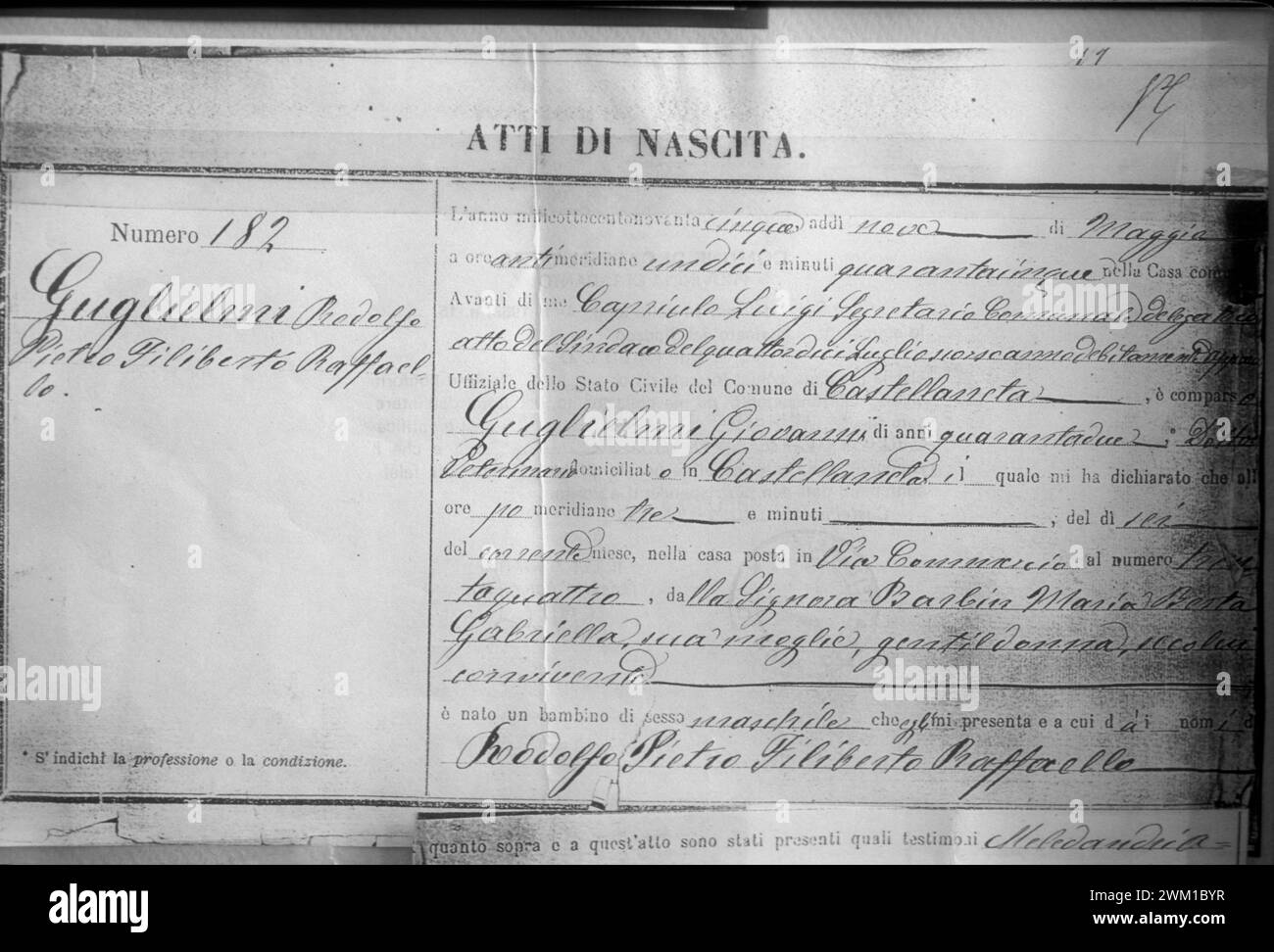 4066867 vita di Rodolfo Valentino / vita di Rodolfo Valentino; (add.info.: atto di nascita dell'attore Rodolfo Valentino (1895-1926) / atto di nascita dell'attore Rodolfo Valentino (1895-1926) - © 1995 Marcello Mencarini); © Marcello Mencarini. Tutti i diritti riservati 2024. Foto Stock