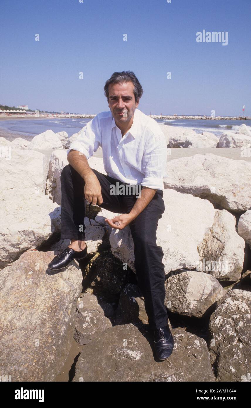 4066957 Lido di Venezia, Mostra del Cinema di Venezia 1986. Attore francese Pierre Arditi (foto); (add.info.: Lido di Venezia, Lido di Venezia, Italia, l'attore Pierre Arditi, Lido di Venezia 1986. L'attpre Pierre Arditi); © Marcello Mencarini. Tutti i diritti riservati 2024. Foto Stock