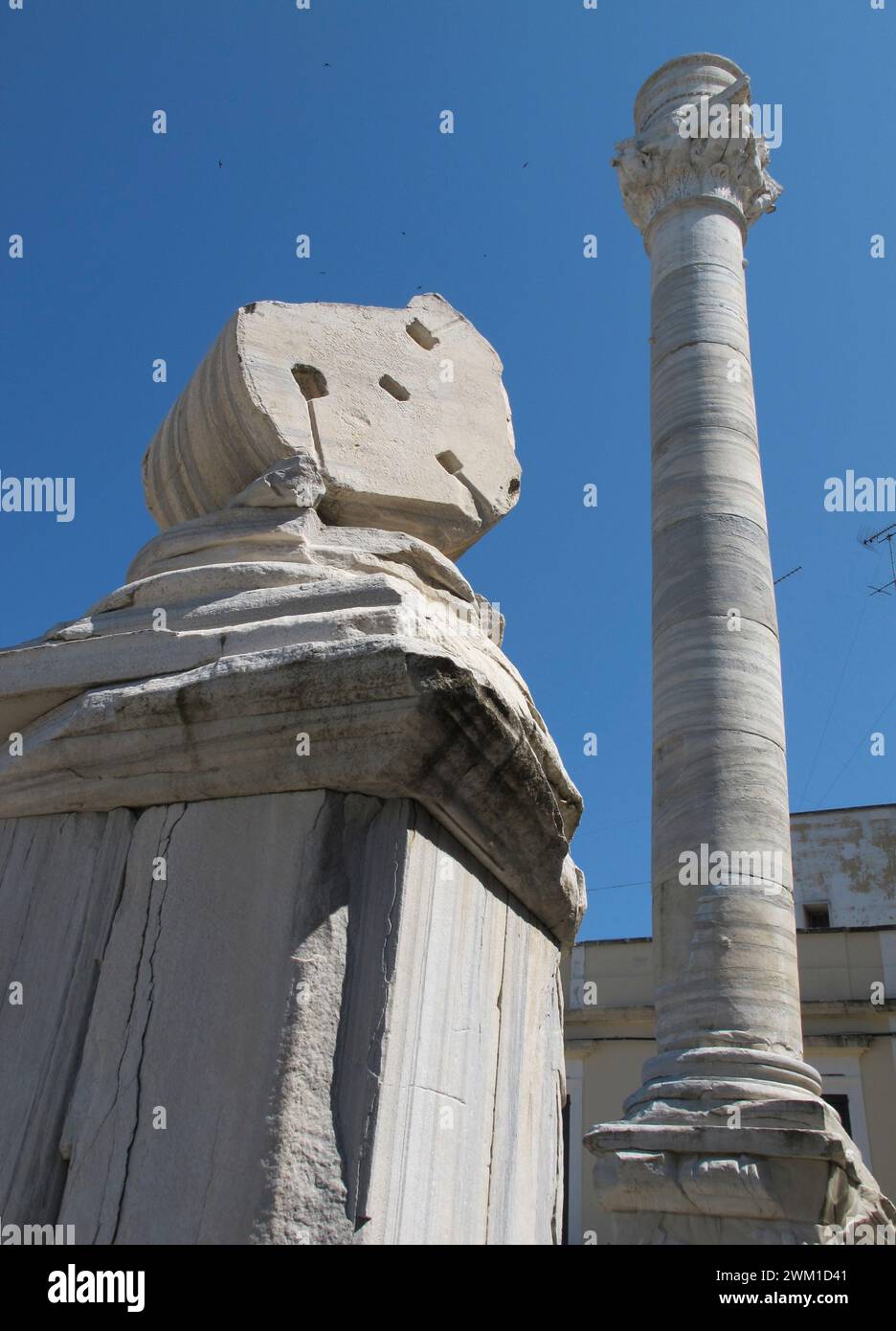 4067347 Brindisi, colonne di epoca romana che segnano la fine della via Appia; (add.info.: Brindisi, colonne di epoca romana che segnano la fine della via Appia); © Marcello Mencarini. Tutti i diritti riservati 2024. Foto Stock