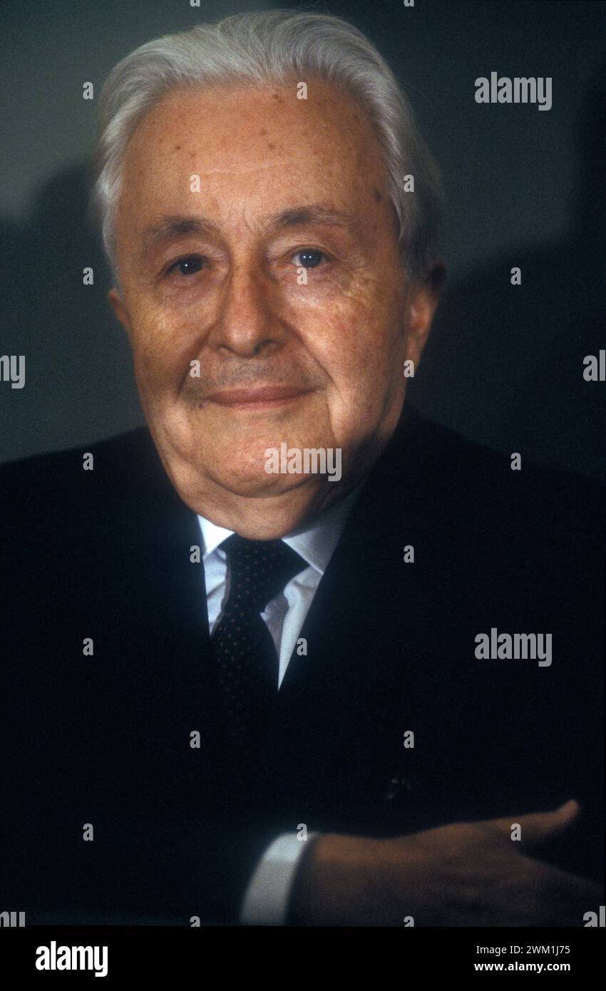 4069575 critico letterario e poeta Carlo Muscetta, 1989 (foto); (add.info.: il critico letterarioe poeta Carlo Muscetta, 1989); © Marcello Mencarini. Tutti i diritti riservati 2024. Foto Stock