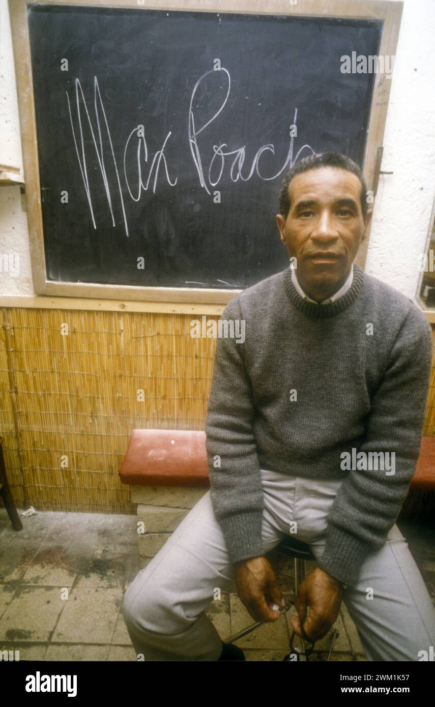 4069990 Roma, 1981. Percussionista jazz americano, batterista e compositore Max Roach (foto); (add.info.: , Italia, Roma, 1981. Il percussionista jazz Max Roach); © Marcello Mencarini. Tutti i diritti riservati 2024. Foto Stock