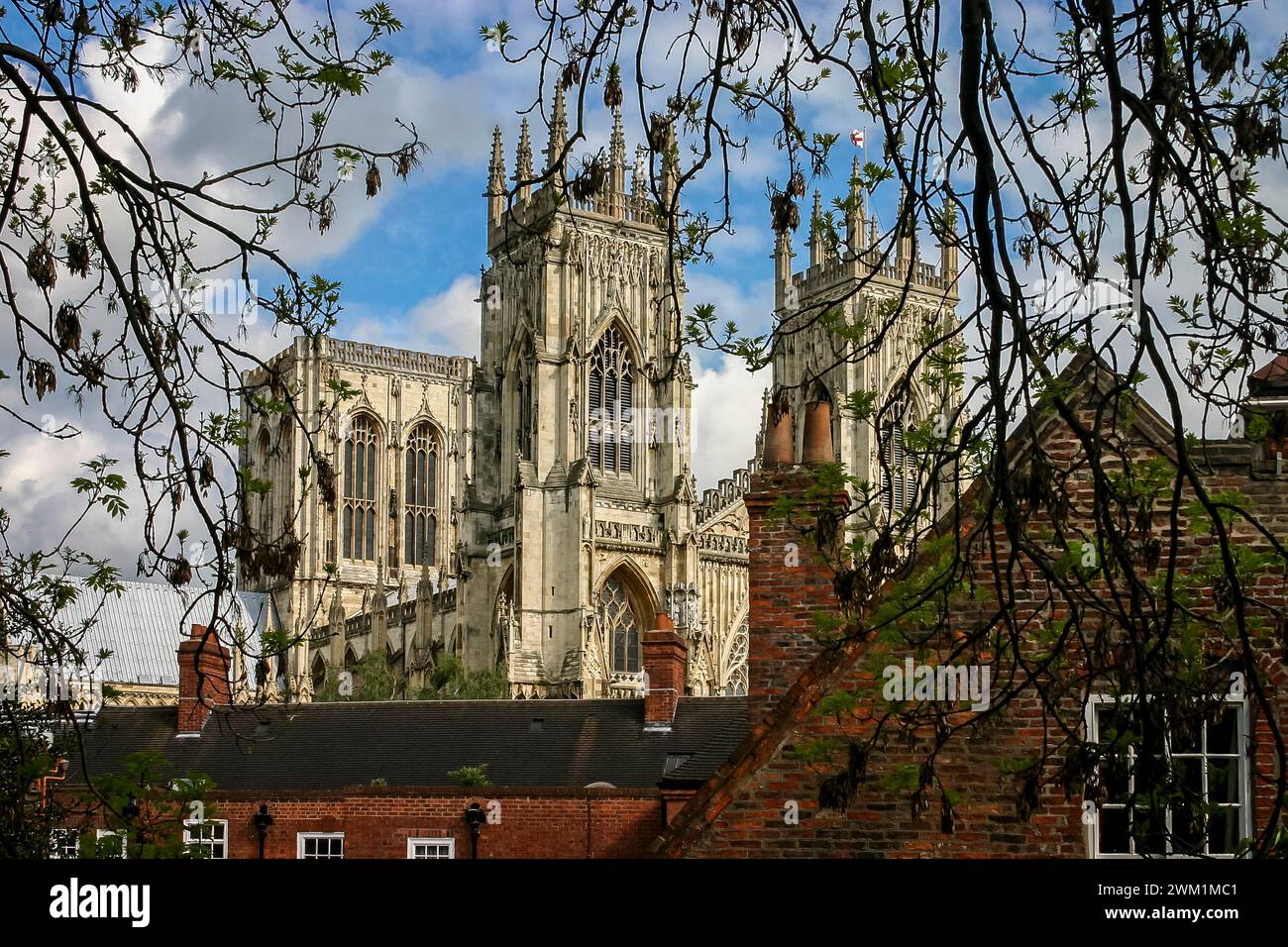 Vista incorniciata della Cattedrale di York, Yorkshire, Regno Unito, il 15 maggio 2007 Foto Stock