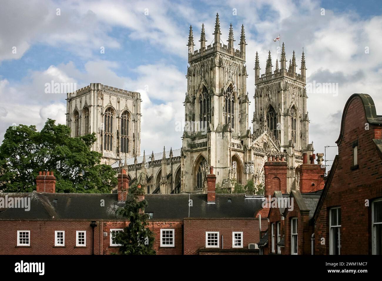 Towers of York Minster o Cathedral a York, Yorkshire, Regno Unito il 15 maggio 2007 Foto Stock