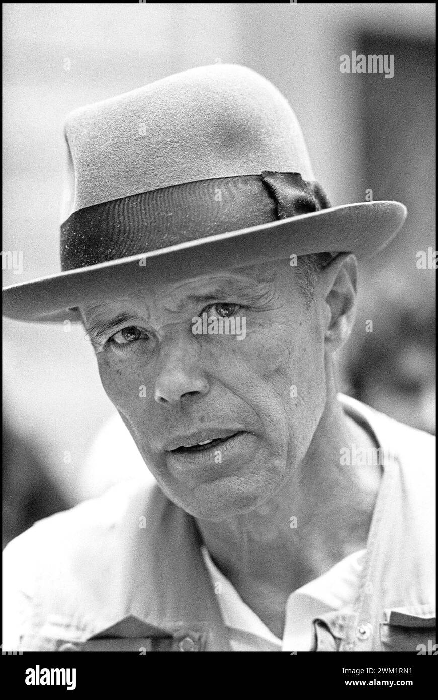 MME4714311 artista tedesco JOSEPH BEUYS, Biennale di Venezia 1981/JOSEPH BEUYS, artista, Biennale d'arte di Venezia 1981/; (add.info.: artista tedesco JOSEPH BEUYS, Biennale di Venezia 1981/JOSEPH BEUYS, artista, Biennale d'arte di Venezia 1981/); © Marcello Mencarini. Tutti i diritti riservati 2024. Foto Stock