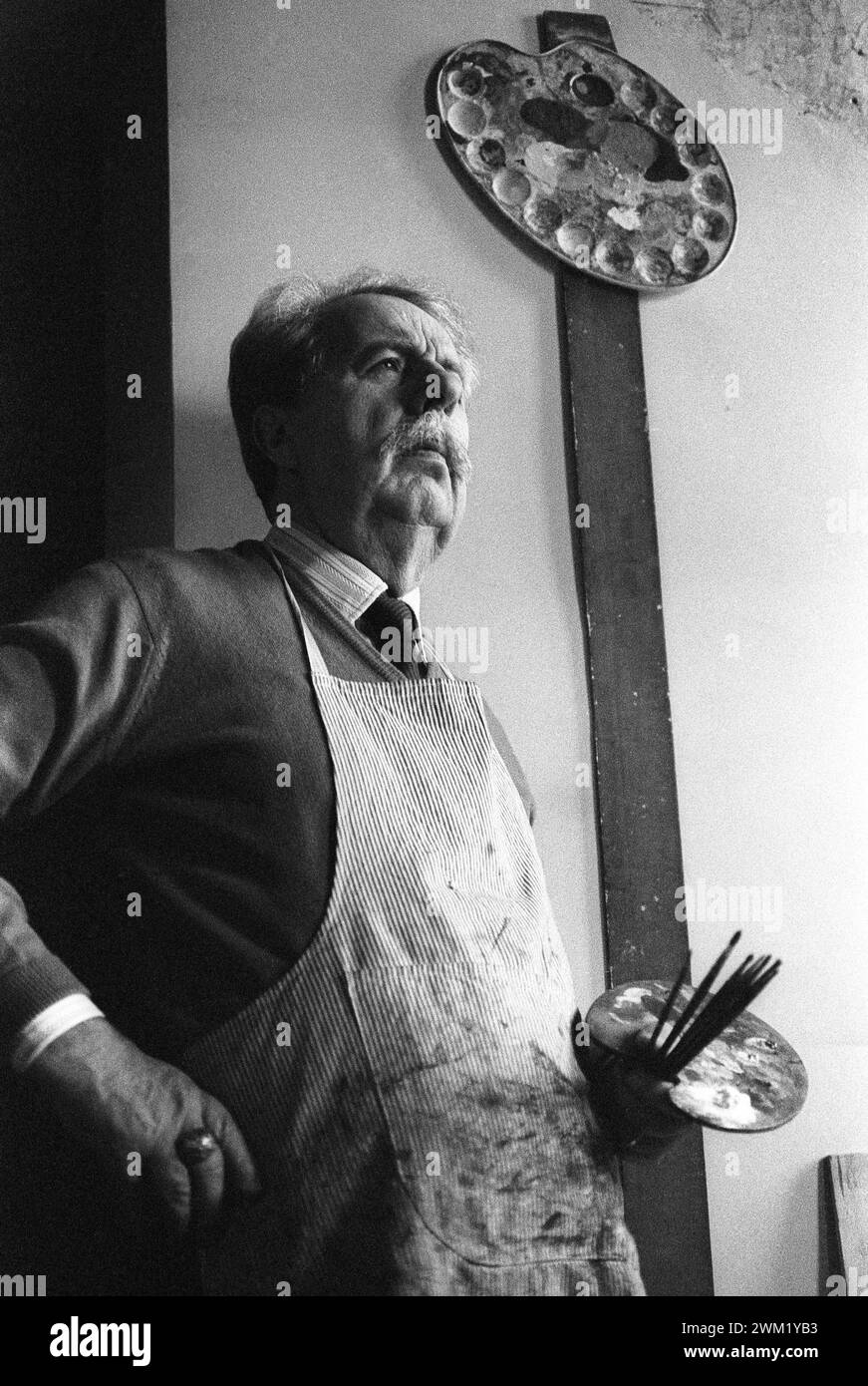 MME4747376 Roma, 1980. Il pittore italiano Franco gentilini nel suo studio/Roma, 1980. Il pittore Franco gentilini nel suo studio - (add.info.: Roma, 1980. Il pittore italiano Franco gentilini nel suo studio/Roma, 1980. Il pittore Franco gentilini nel suo studio -); © Marcello Mencarini. Tutti i diritti riservati 2024. Foto Stock MME4747376 Roma, 1980. Il pittore italiano Franco gentilini nel suo studio/Roma, 1980. Il pittore Franco gentilini nel suo studio - (add.info.: Roma, 1980. Il pittore italiano Franco gentilini nel suo studio/Roma, 1980. Il pittore Franco gentilini nel suo studio -); © Marcello Mencarini. Tutti i diritti riservati 2024. Foto Stock
