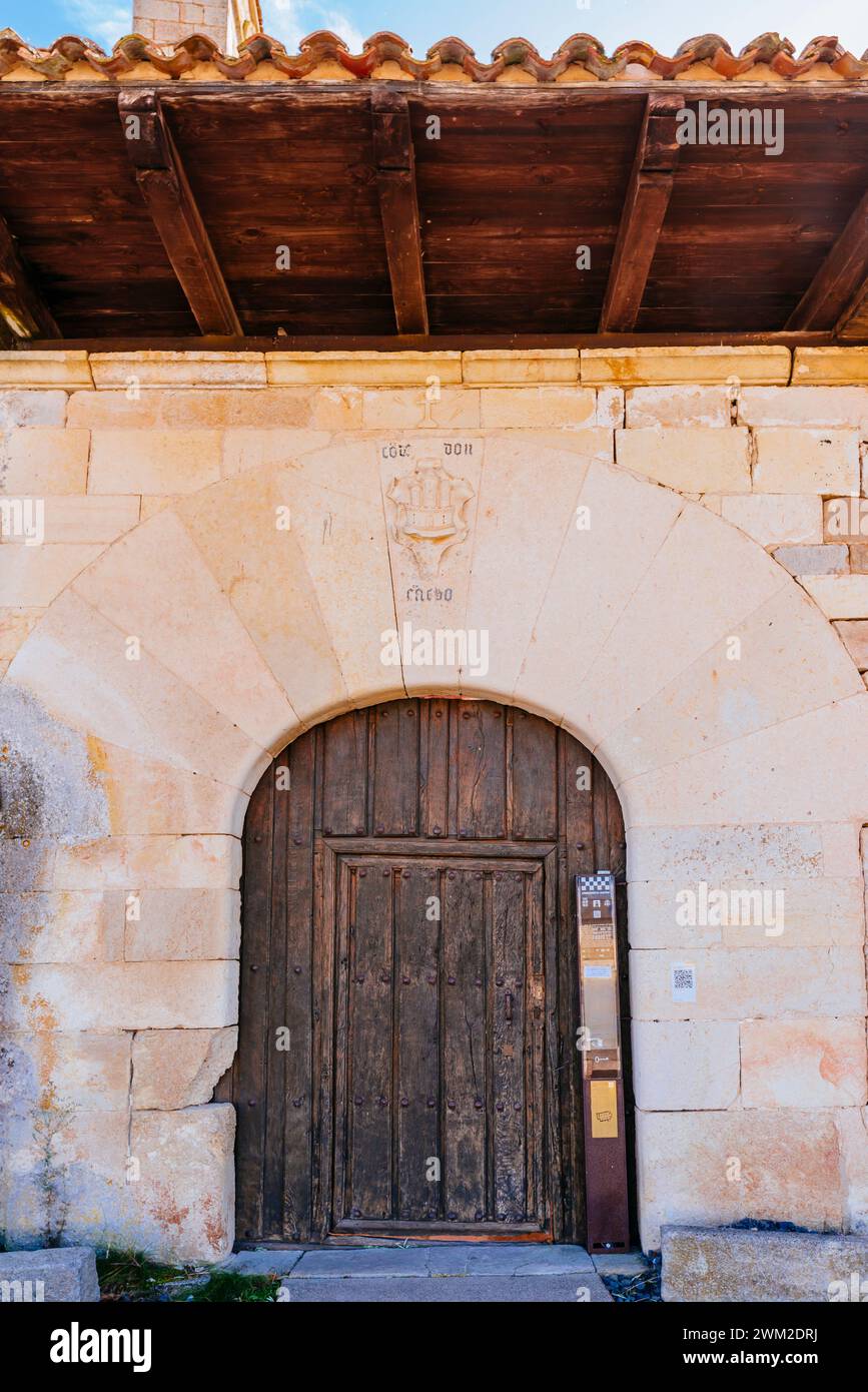 Dettaglio del cancello. Ex monastero benedettino di Santa María la Real de Mave. Santa María de Mave, Aguilar de Campoo, Palencia, Castilla y León, SP Foto Stock